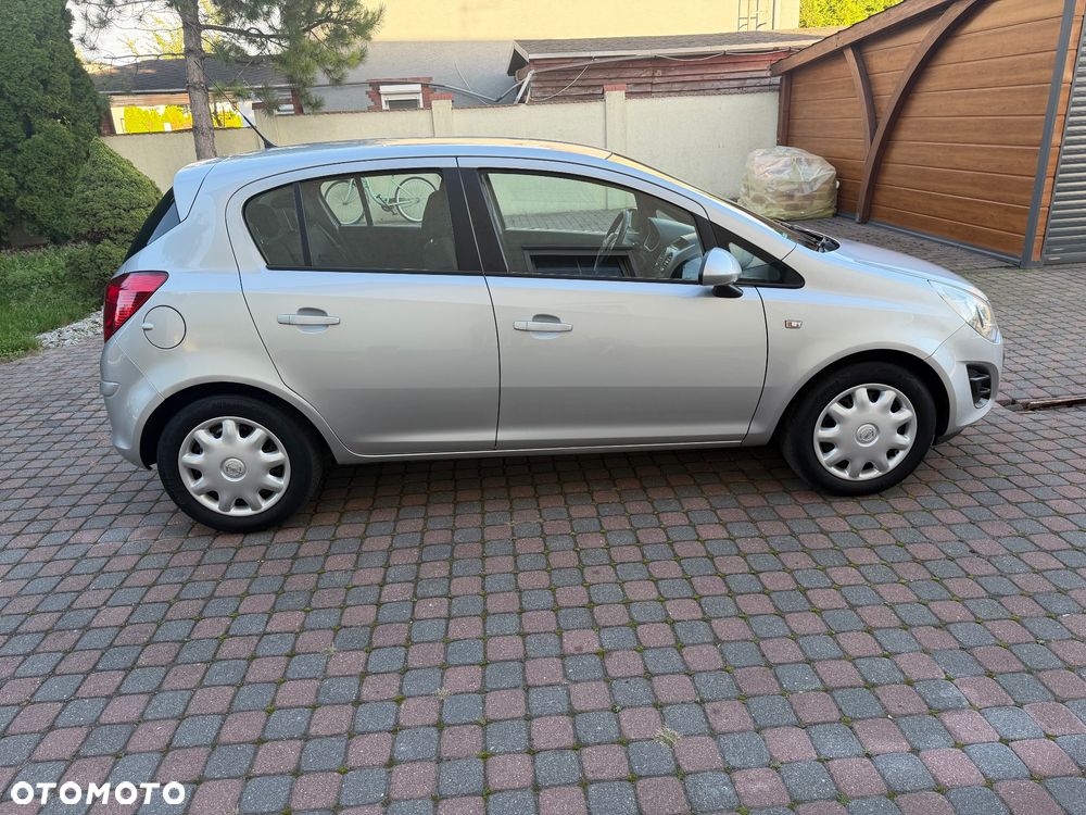 Opel Corsa 1.2 16V Enjoy - 4