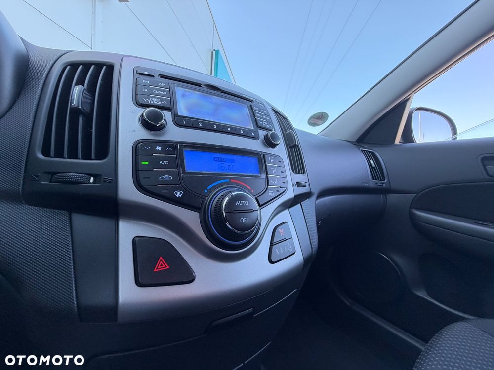 Hyundai i30 1.4 Blue Classic - 12