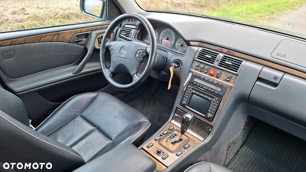 Mercedes-Benz Klasa E 430 T Avantgarde - 18