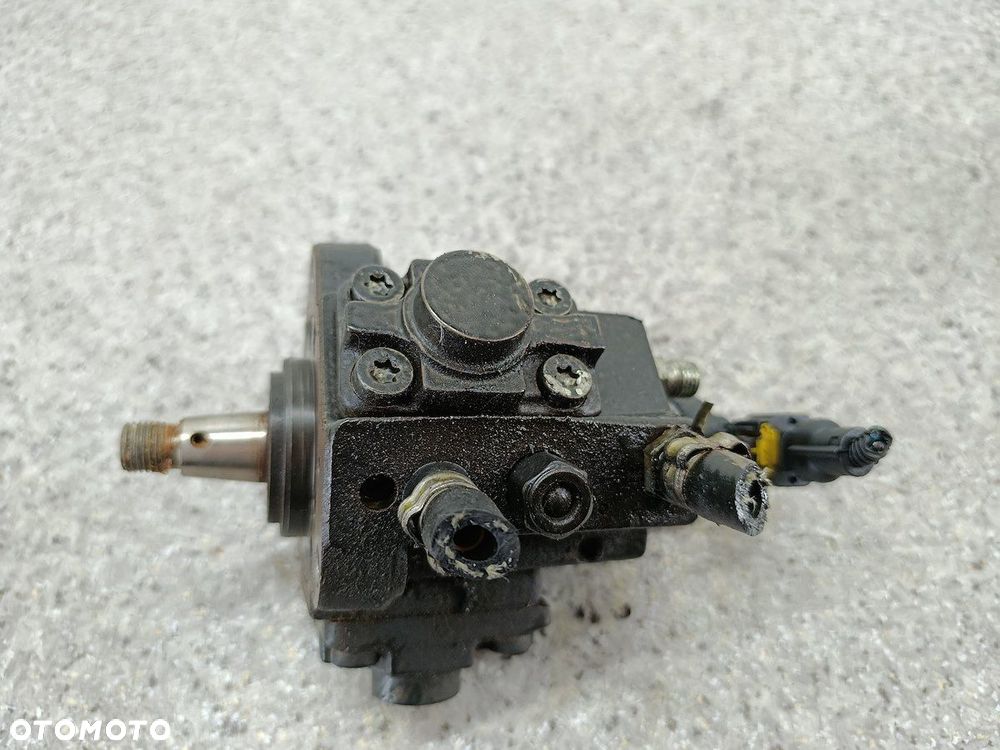 POMPA WTRYSKOWA OPEL ZAFIRA B 55206680 0445010155  BOSCHHATCHBACK 1.9 CDTI - 6