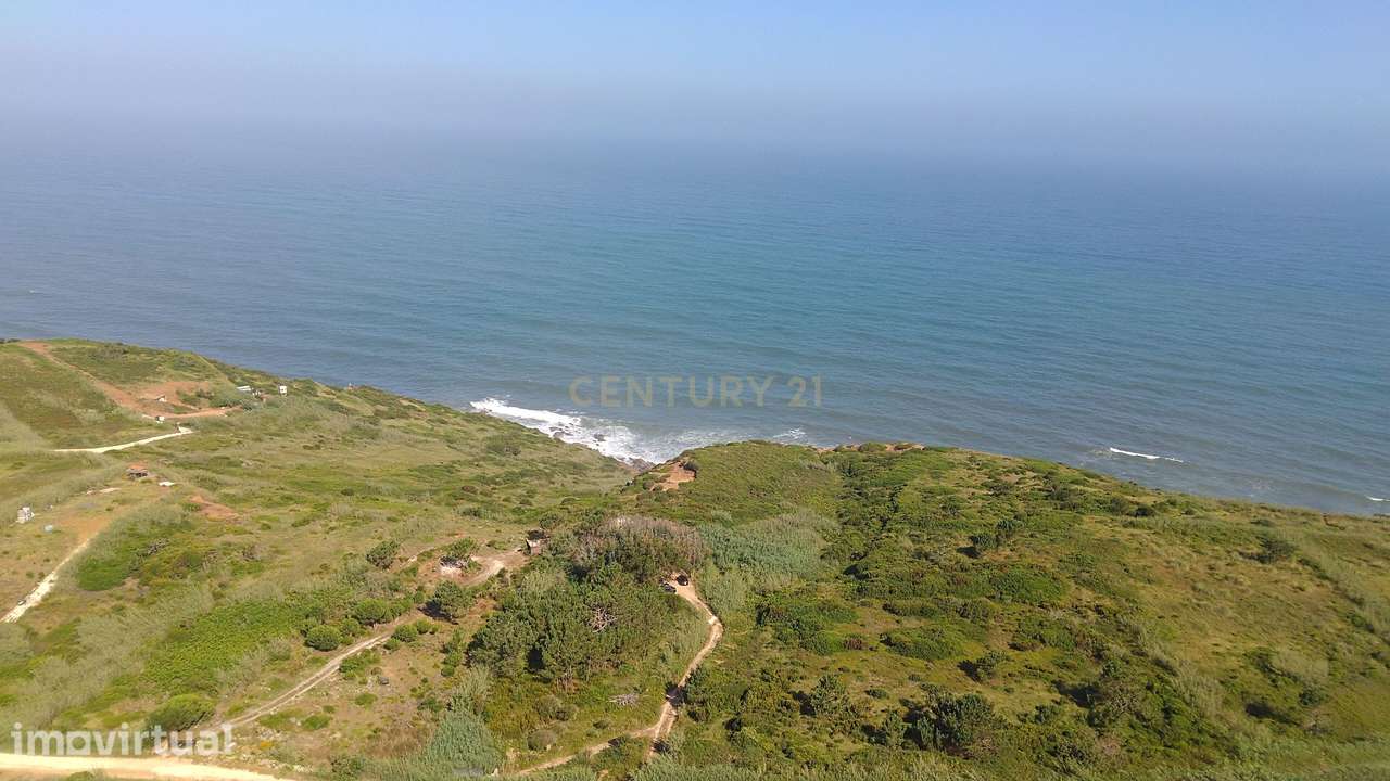 Terreno Rústico com Vista para o Mar e Infraestrutura Pronta - Grande imagem: 2/14