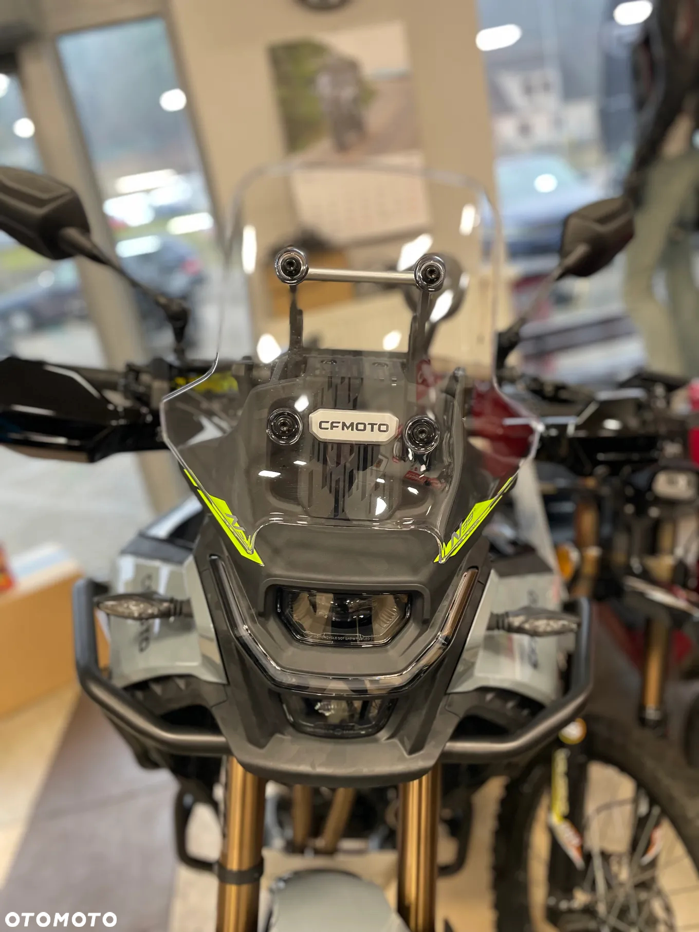 CFMoto MT - 6
