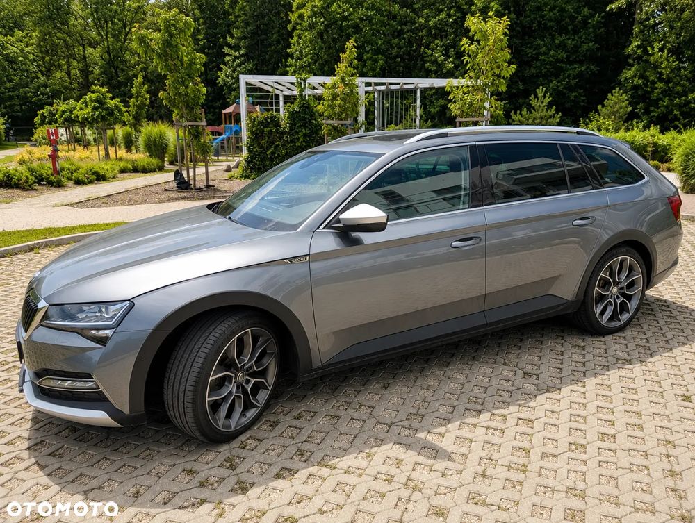 Skoda Superb 2.0 TDI SCR 4x4 Scout DSG - 1