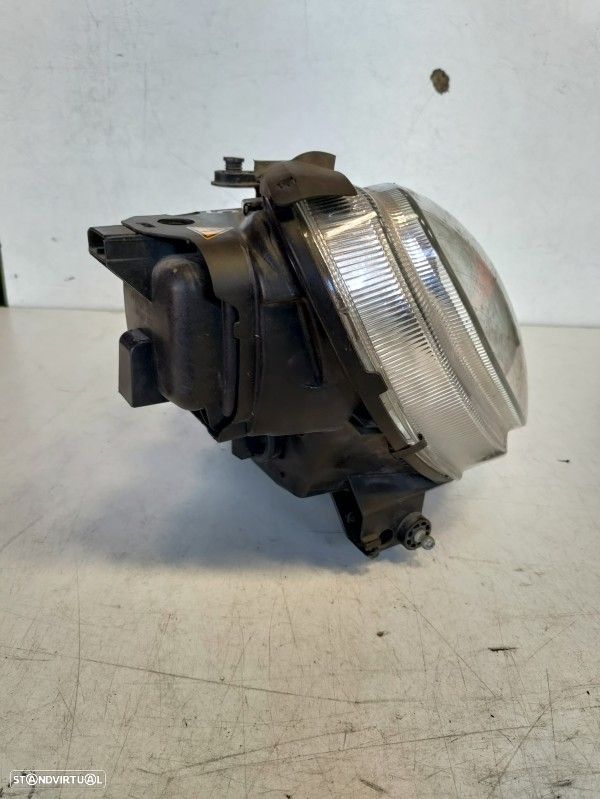 Farol Frente Direito / Otica Direita Mercedes-Benz S-Class (W220)  A22 - 8