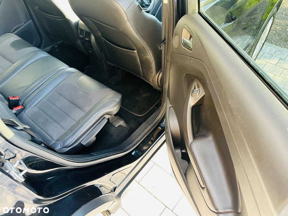 Ford Kuga 2.0 TDCi 4x4 Titanium - 20