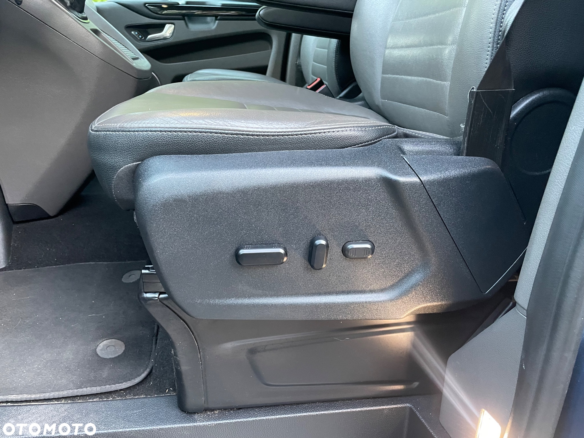 Ford Tourneo Custom 320 L2H1 VA MH Titanium X - 35