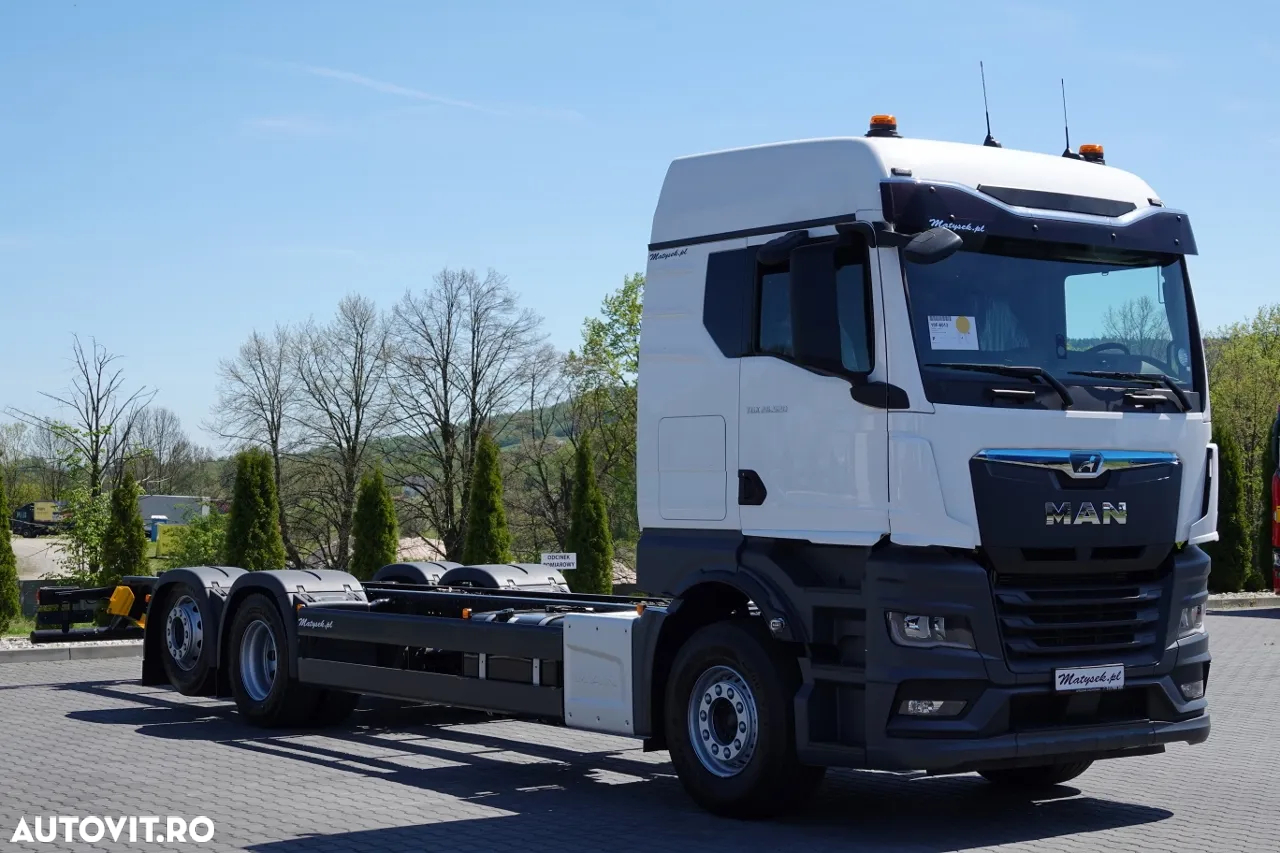 MAN TGX 26.520 / 6x2 / ȘASIU L 9.1M / PUNȚĂ RIDICATĂ / DIRECȚIE / PENTRU CONSTRUCȚII / NOU-NOUȚ - 4