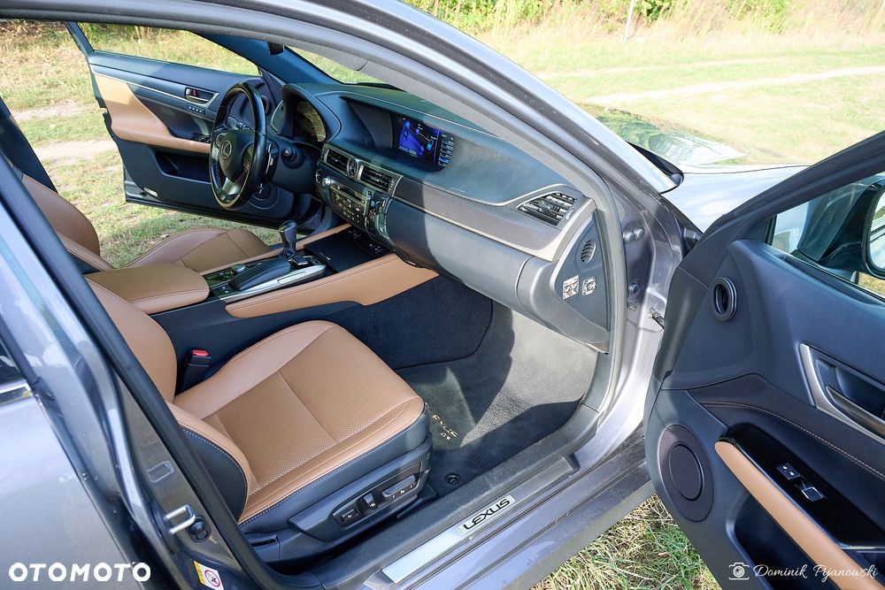 Lexus GS 450h F Sport - 11