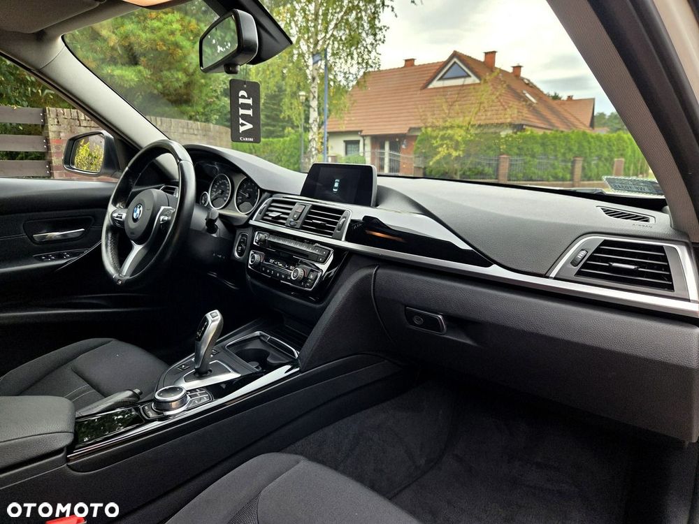 BMW Seria 3 318i - 6