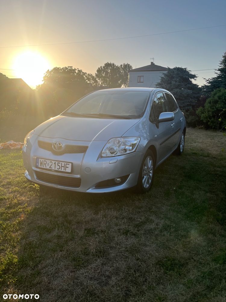Toyota Auris 2.0 D-4D Prestige - 2