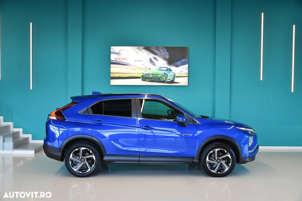 Mitsubishi Eclipse-Cross Plug-In Hybrid 4WD Top - 5