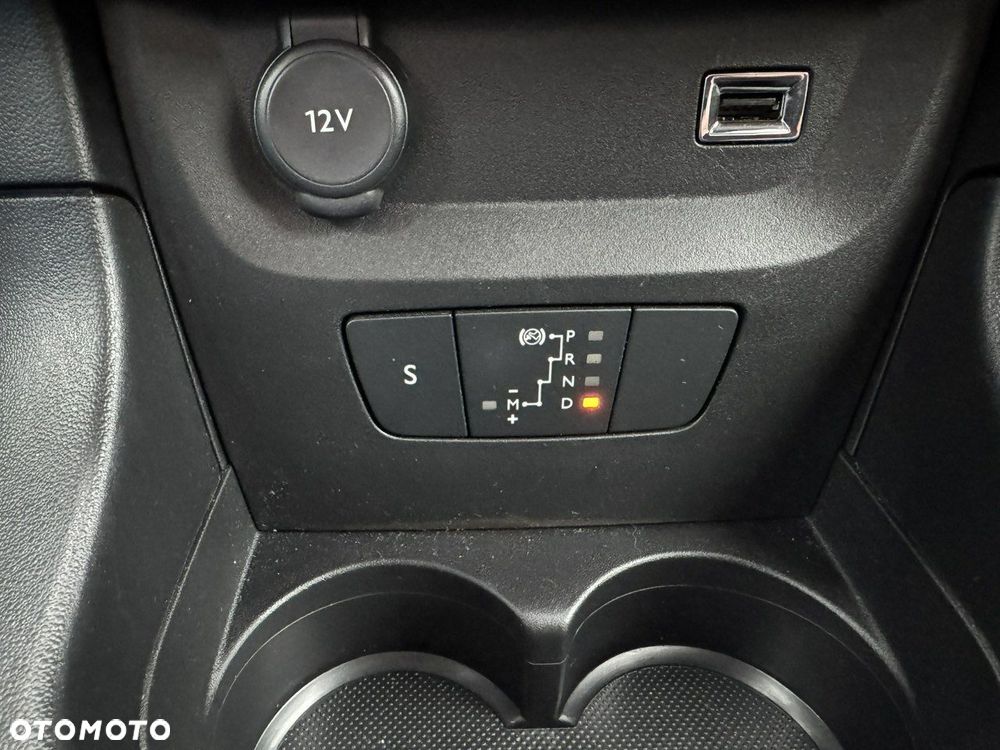 Citroën C3 1.2 PureTech Max EAT6 - 22