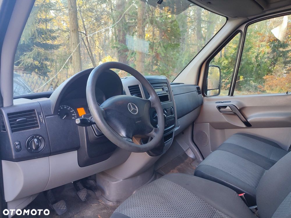 Mercedes-Benz Sprinter - 2