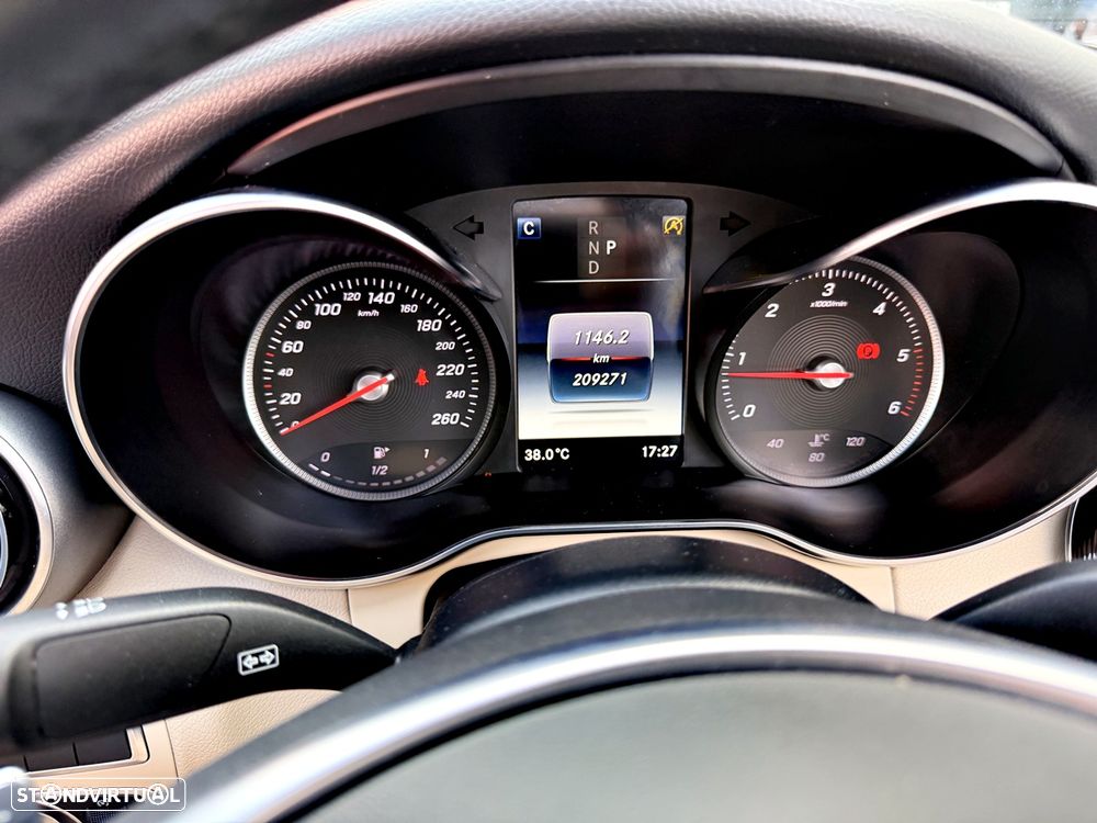 Mercedes-Benz C 250 d Cabrio 9G-TRONIC AMG Line - 16