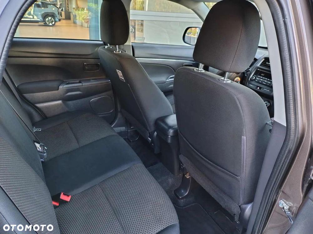 Mitsubishi ASX 1.6 Inform - 19