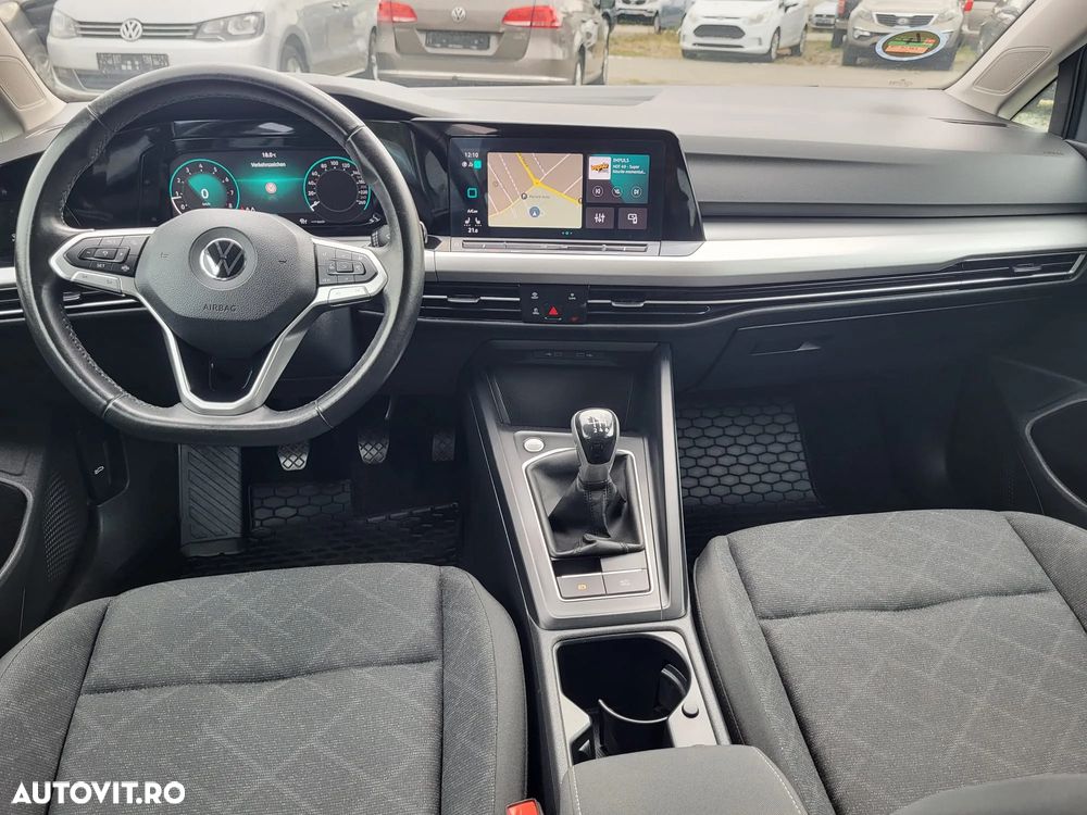 Volkswagen Golf - 6
