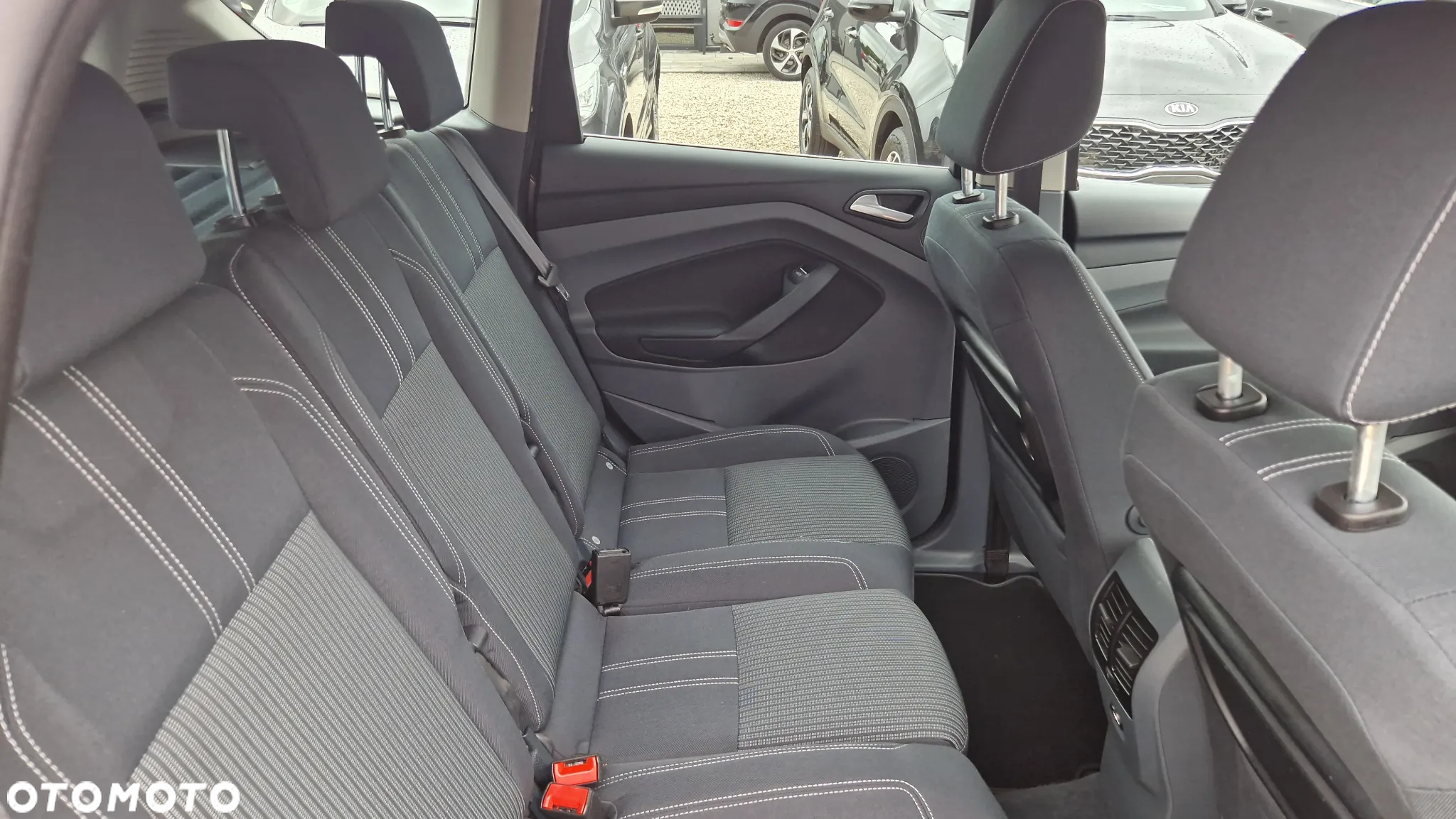 Ford C-MAX 1.6 EcoBoost Titanium - 28