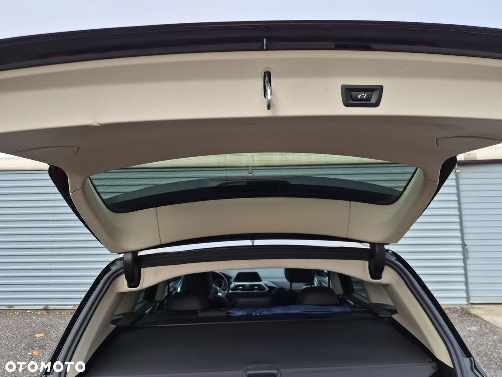 BMW X3 xDrive20i - 27