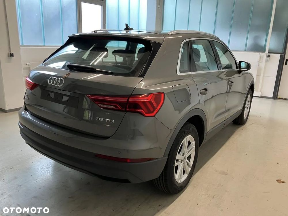 AUDI Q3 83A komplet drzwi przód tył prawe na prawą st. kolor Z7 Z7 LX7G 28km - 15