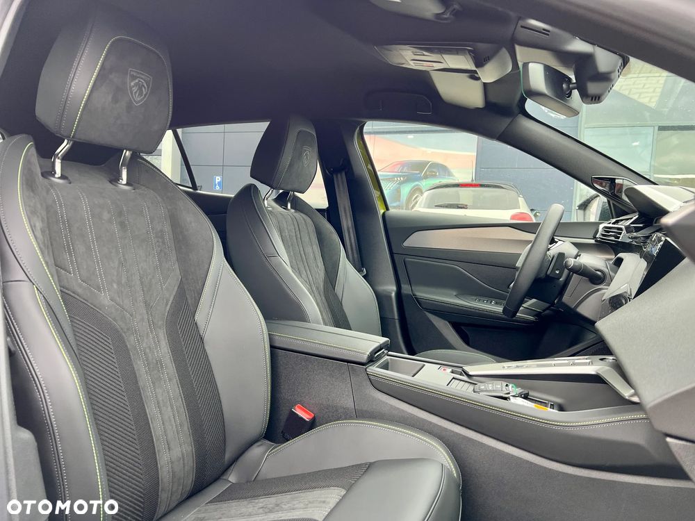 Peugeot 408 1.6 Plug-in Hybrid 240 GT Exclusive e-DCS7 - 13