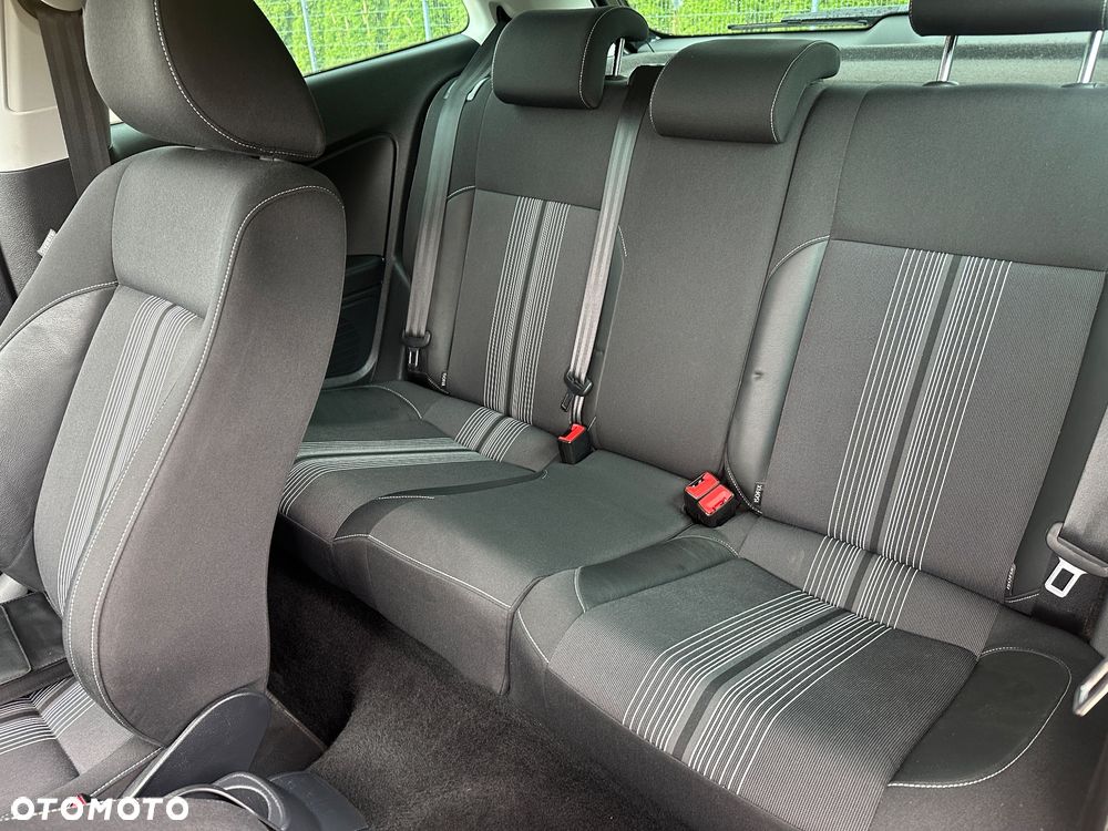 Volkswagen Polo 1.2 TSI MATCH - 24