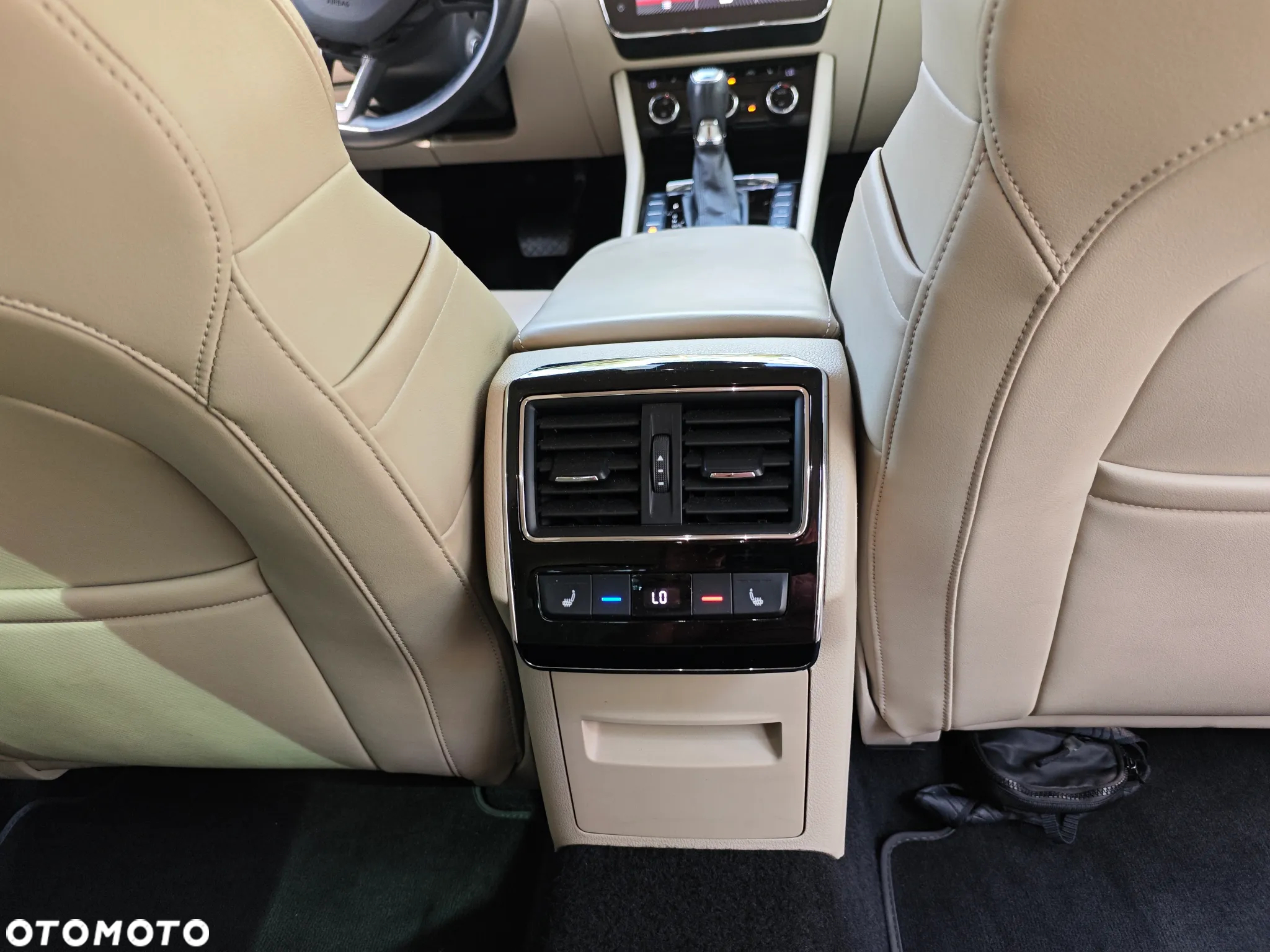 Skoda Superb 1.8 TSI L&K DSG - 13