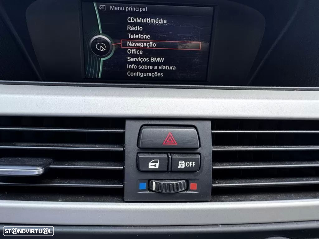 BMW 318 d DPF Touring Edition Sport - 24