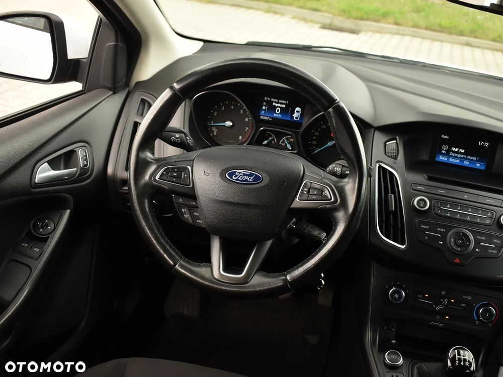 Ford Focus 1.6 Trend - 24