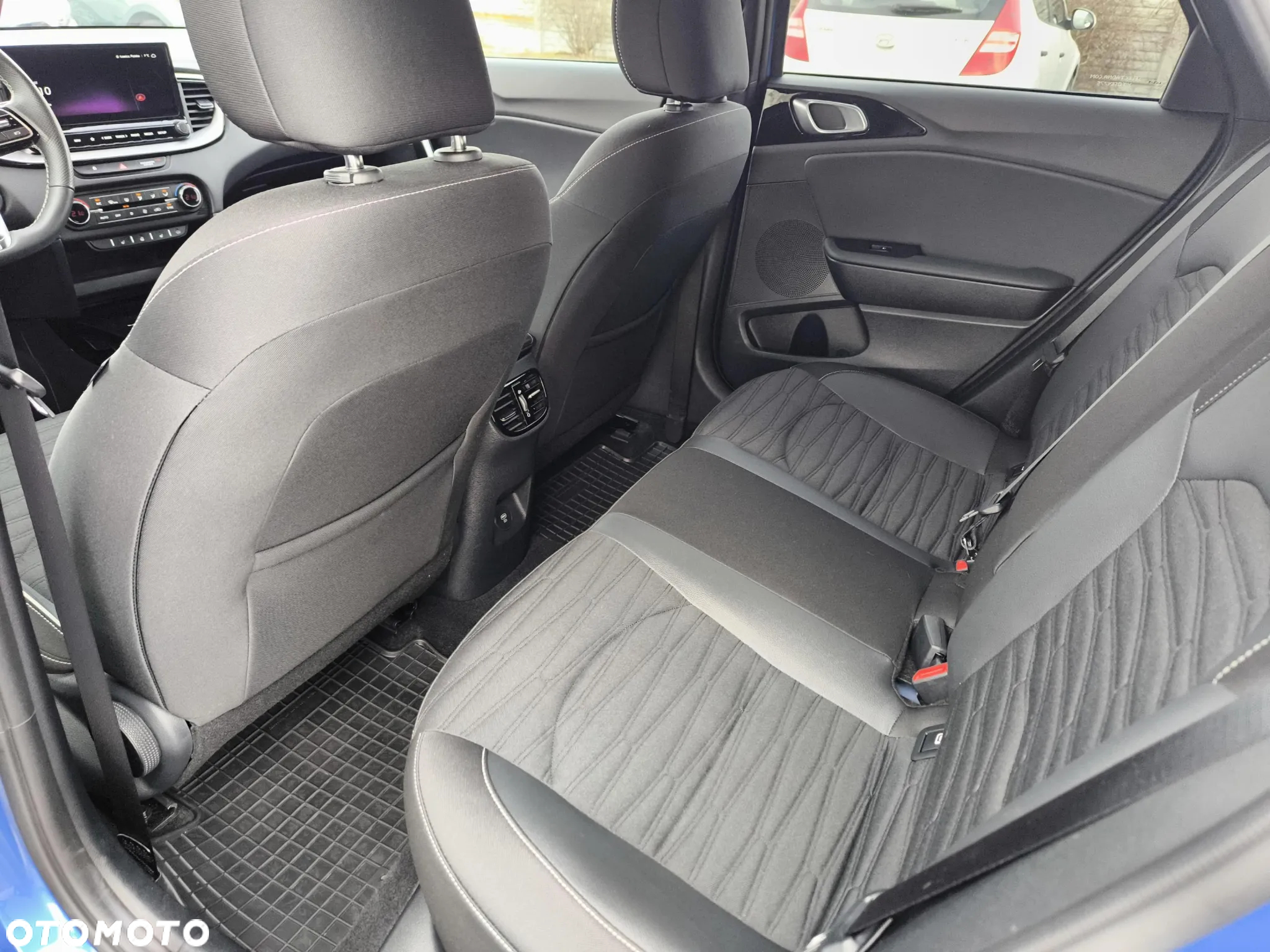 Kia ProCeed 1.5 T-GDI GT Line - 16
