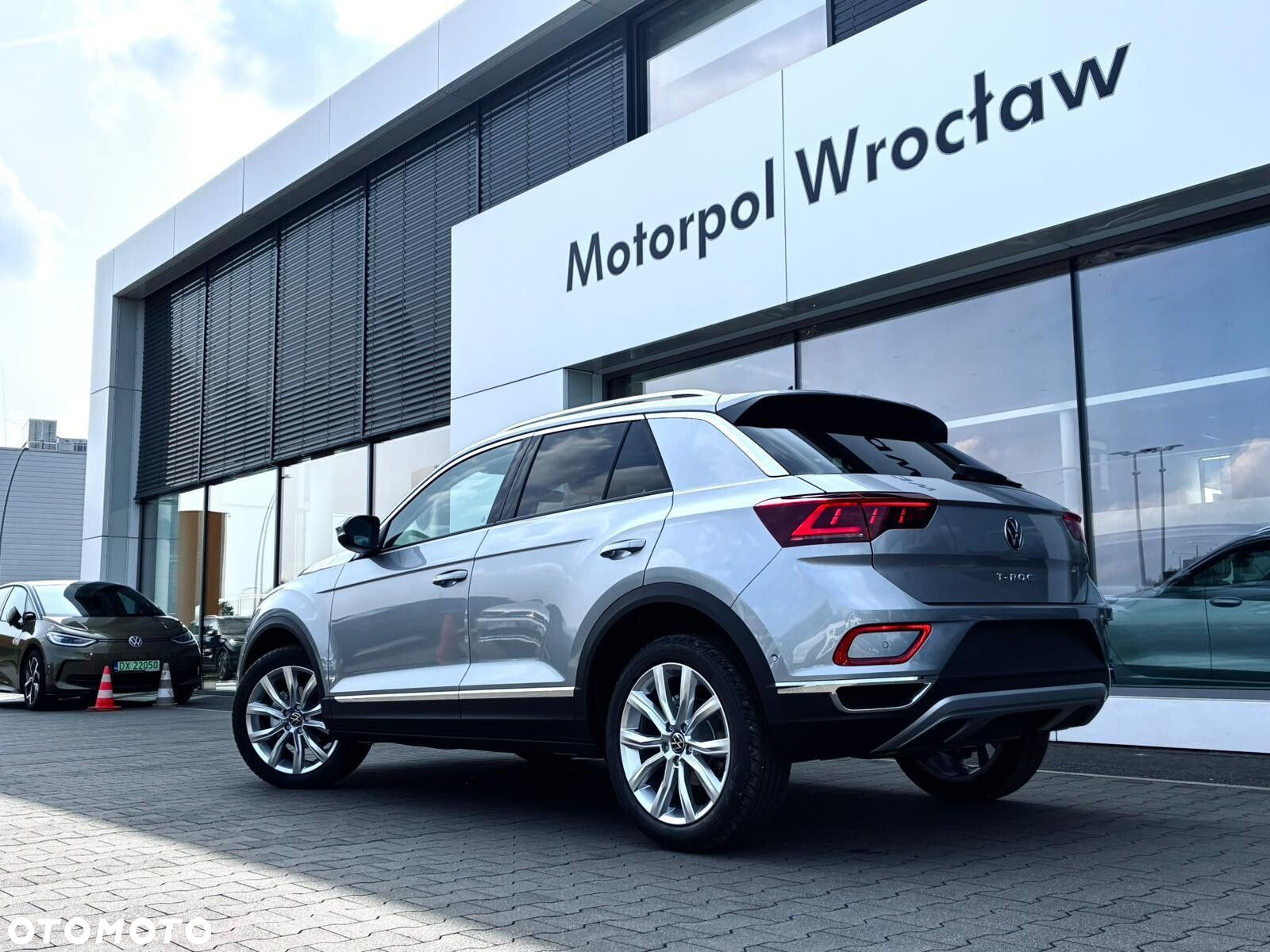 Volkswagen T-Roc - 8