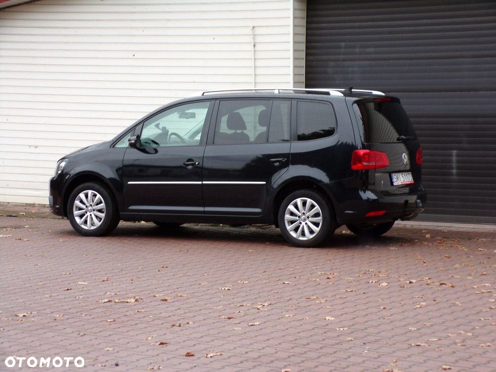 Volkswagen Touran - 17