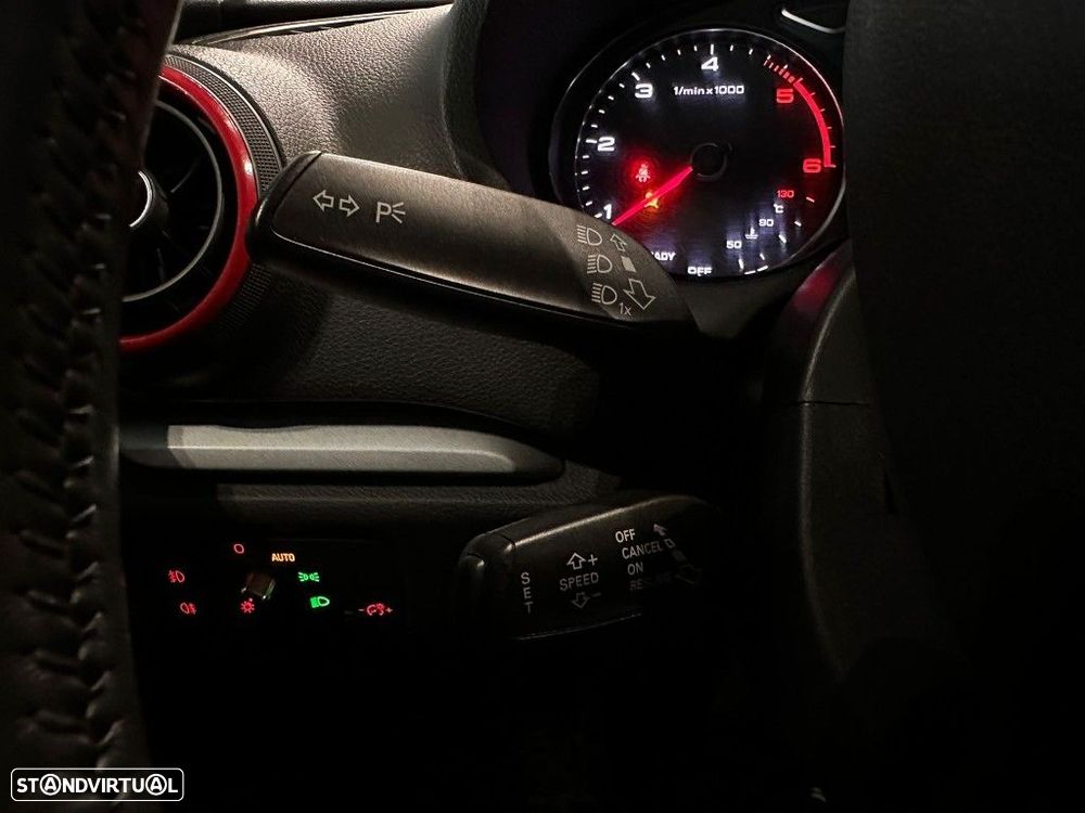 Audi A3 Limousine 1.6 TDI S-line - 24