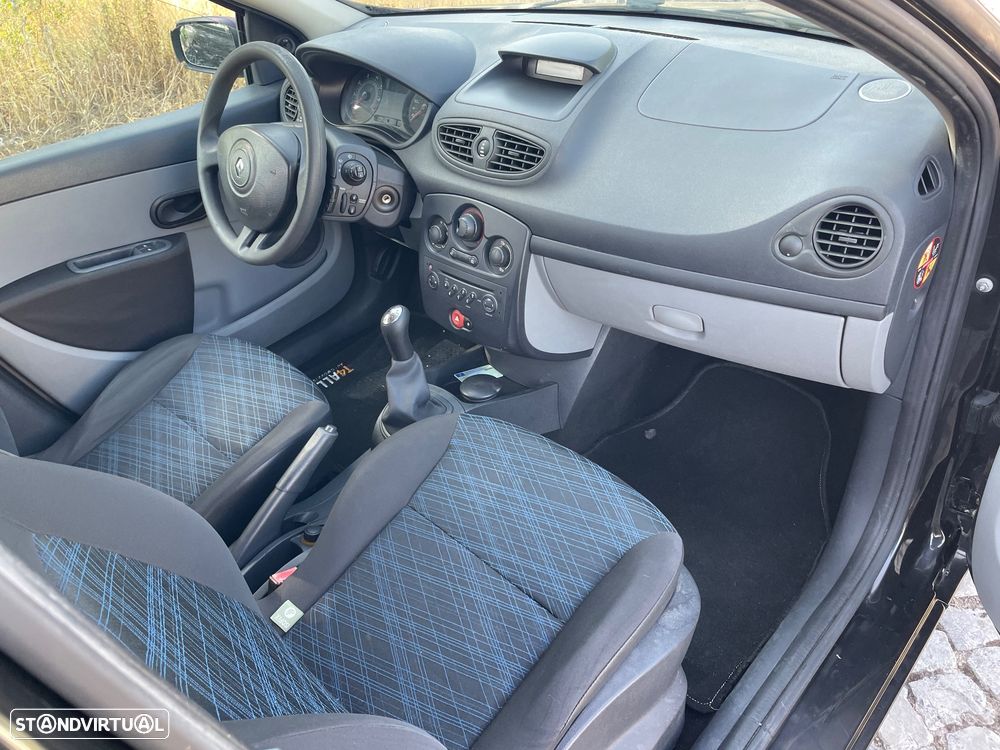 Renault Clio 1.2 16V Confort - 18