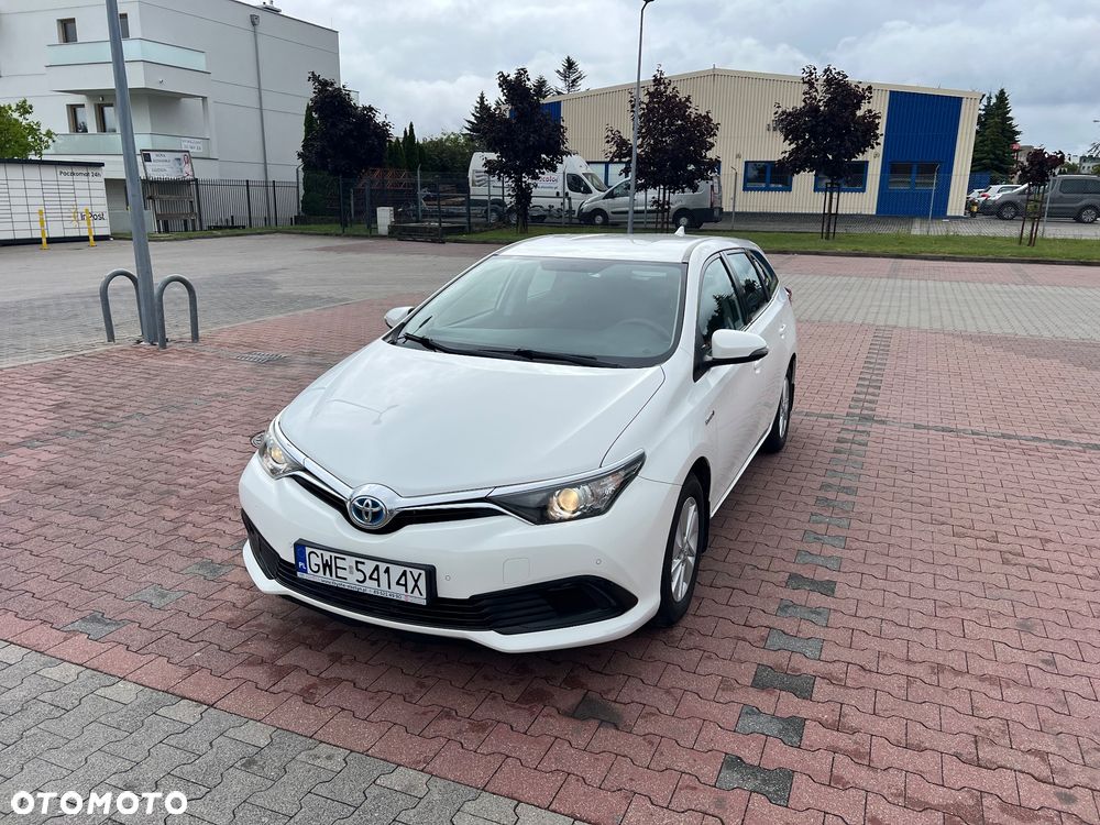 Toyota Auris Hybrid 135 Comfort - 2