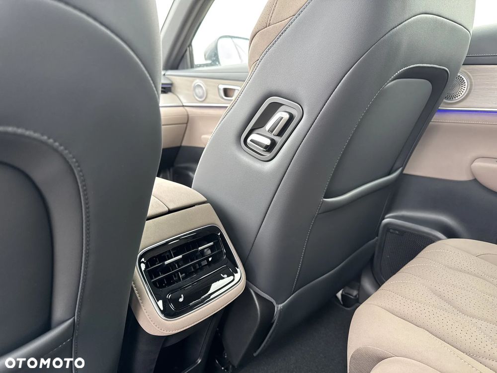 Chery Tiggo 8 1.5 T-GDI Super Hybrid Prestige DCT - 16