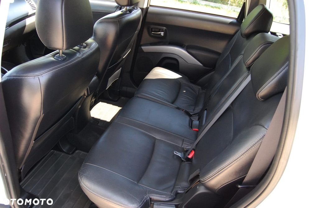 Peugeot 4007 - 26