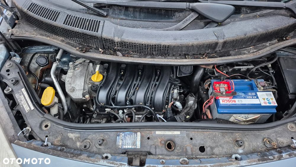 Renault Scenic 1.6 16V Expression - 7