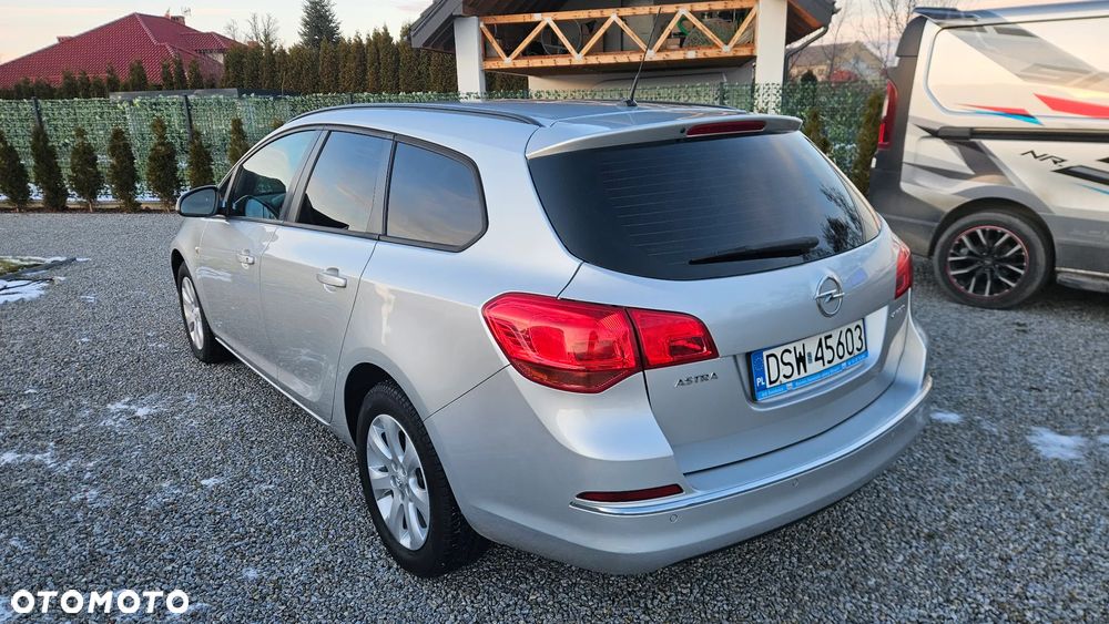 Opel Astra 1.4 T Enjoy - 10