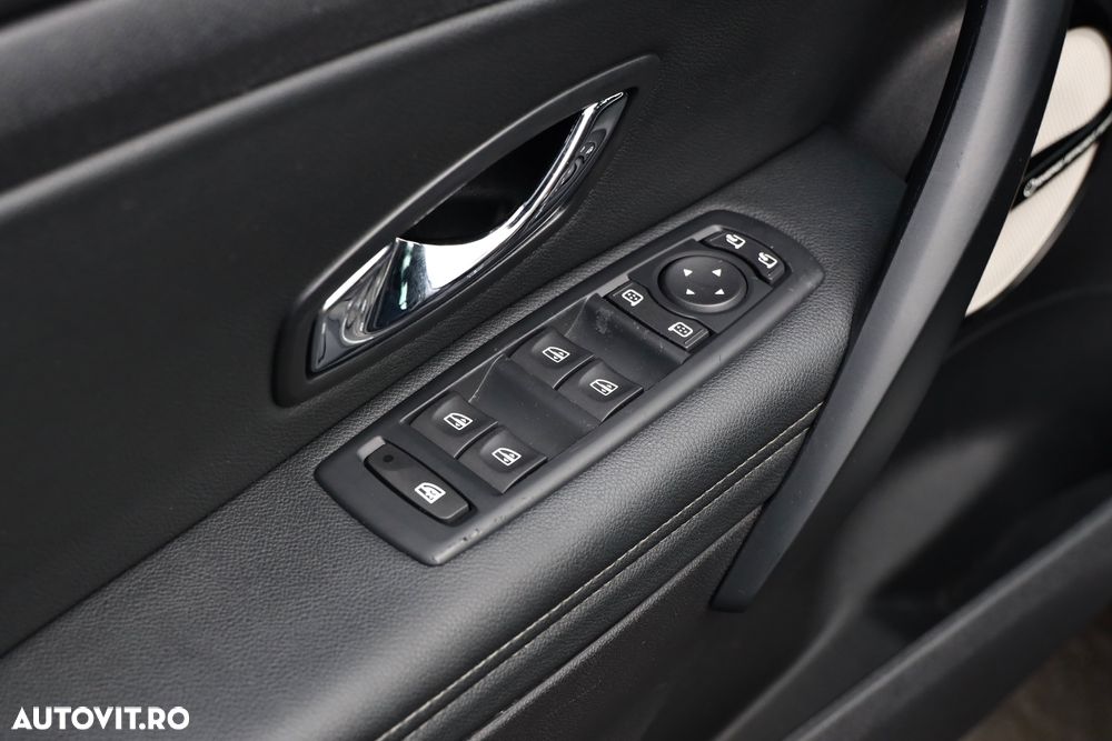 Renault Megane ENERGY dCi 110 Start & Stop Bose Edition - 20