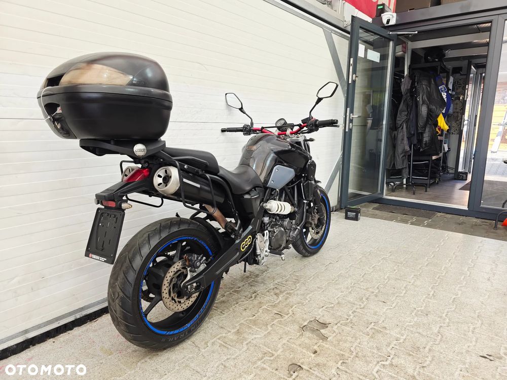Yamaha MT - 12