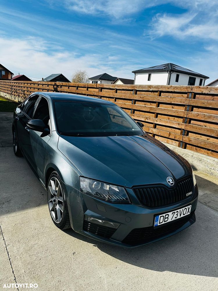 Skoda Octavia 2.0 TDI DSG RS - 1