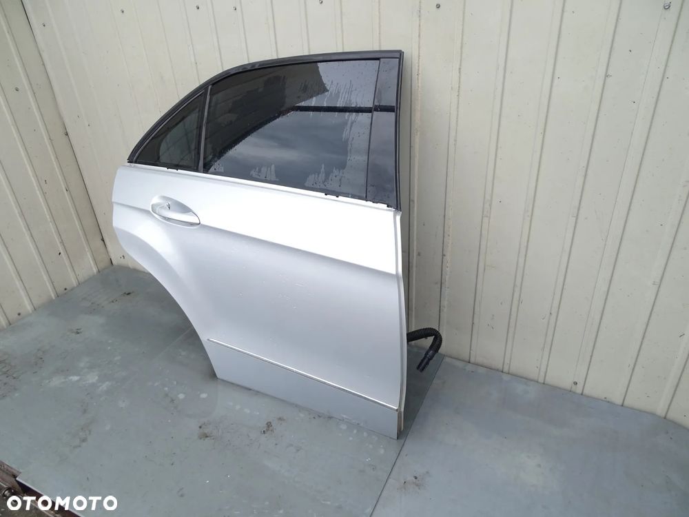 E KLASA W212 Drzwi prawy tyl C775 - 5