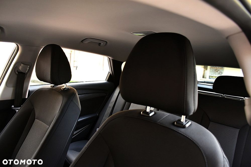 Hyundai i40 i40cw 1.7 CRDi Fifa World Cup Edition - 36