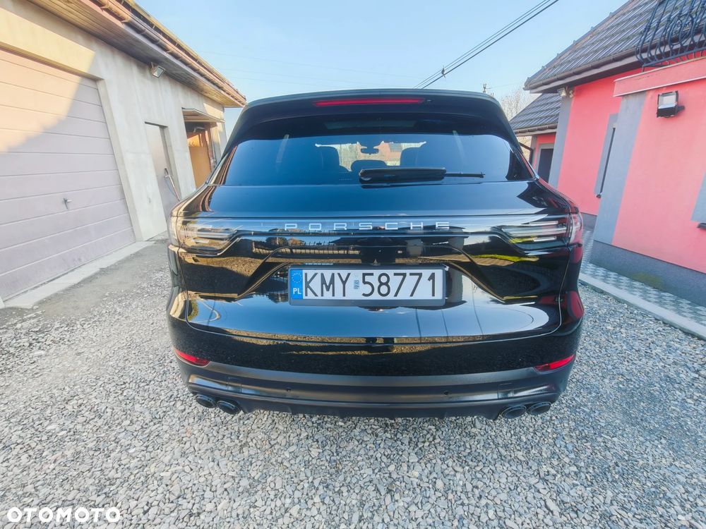 Porsche Cayenne E-Hybrid - 8