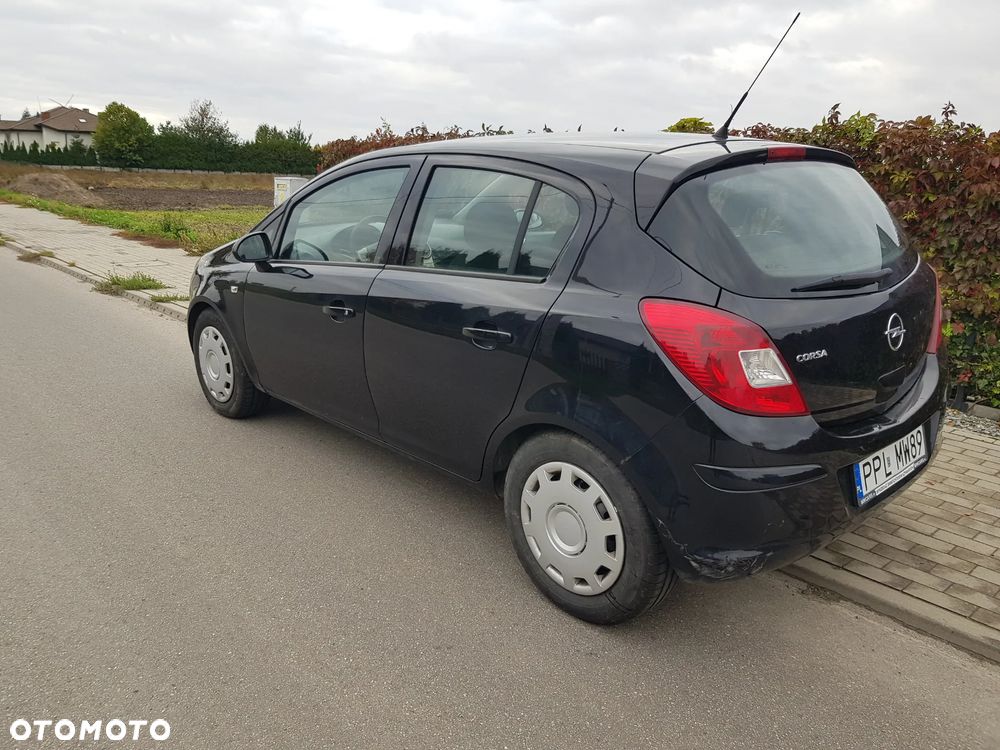 Opel Corsa 1.2 16V Essentia - 10