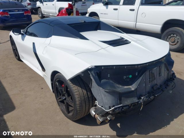 Chevrolet Corvette - 4