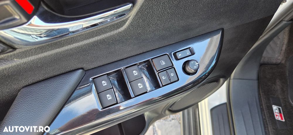 Toyota Hilux 2.8D 204CP 4x4 Double Cab AT GR Sport - 24