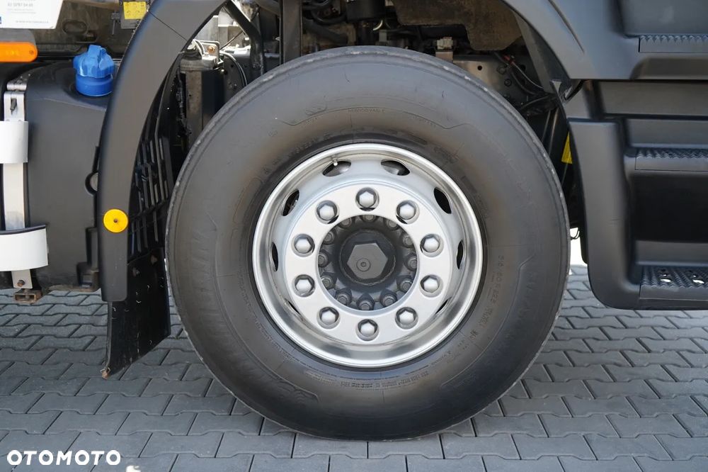 Iveco STRALIS 360 / 6X2 /  LAWETA / PLATFORMA 9,3 M / NAJAZDY HYDRAULICZNE / WYCIĄGARKA / OŚ PODONOSZONA  / EURO 6 - 18