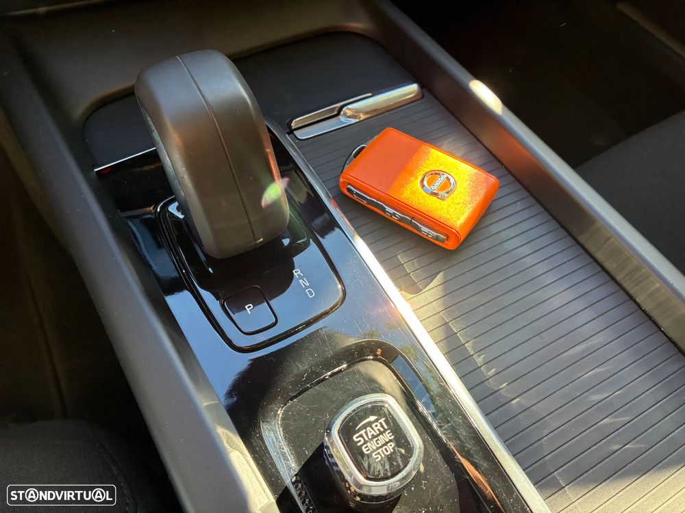 Volvo V60 2.0 B4 Momentum Plus Geartronic - 29