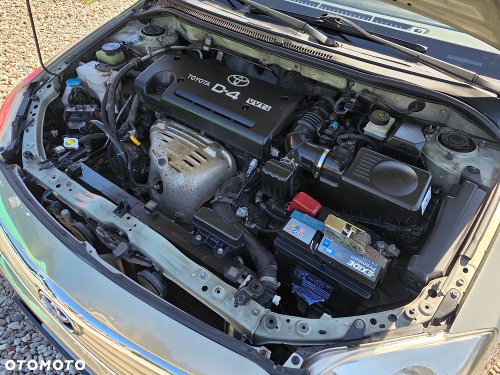 Toyota Avensis 2.0 VVT-i Sol - 31